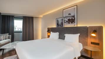 Superior Room, 1 King Bed with Sofa bed | Premium bedding, in-room safe, desk, laptop workspace