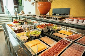 Dagelijks ontbijtbuffet (toeslag)