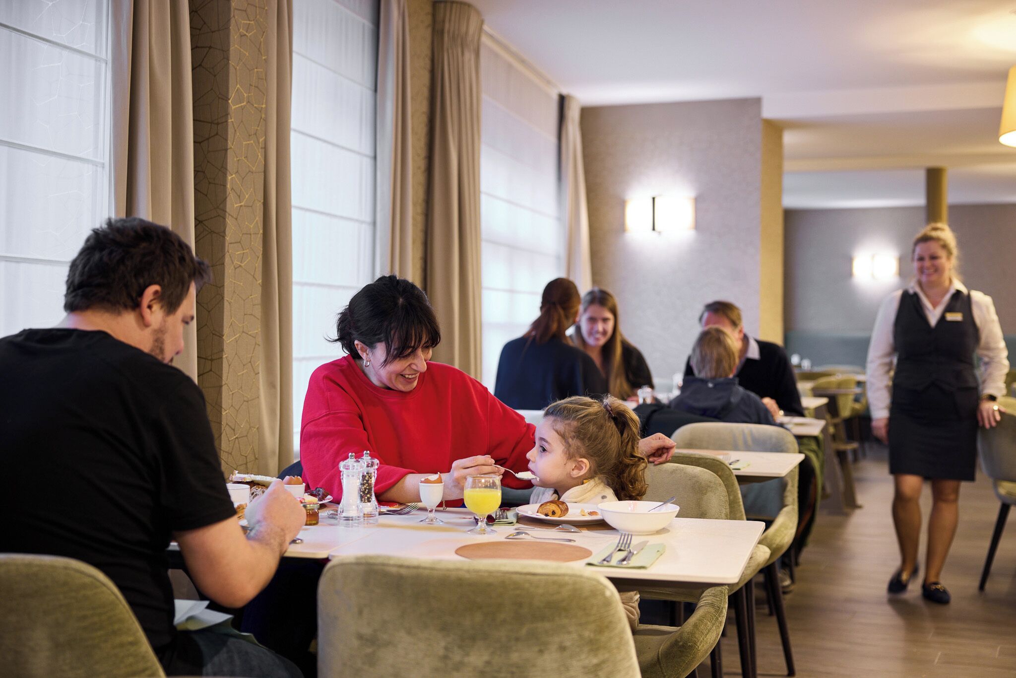 Daily buffet breakfast for a fee