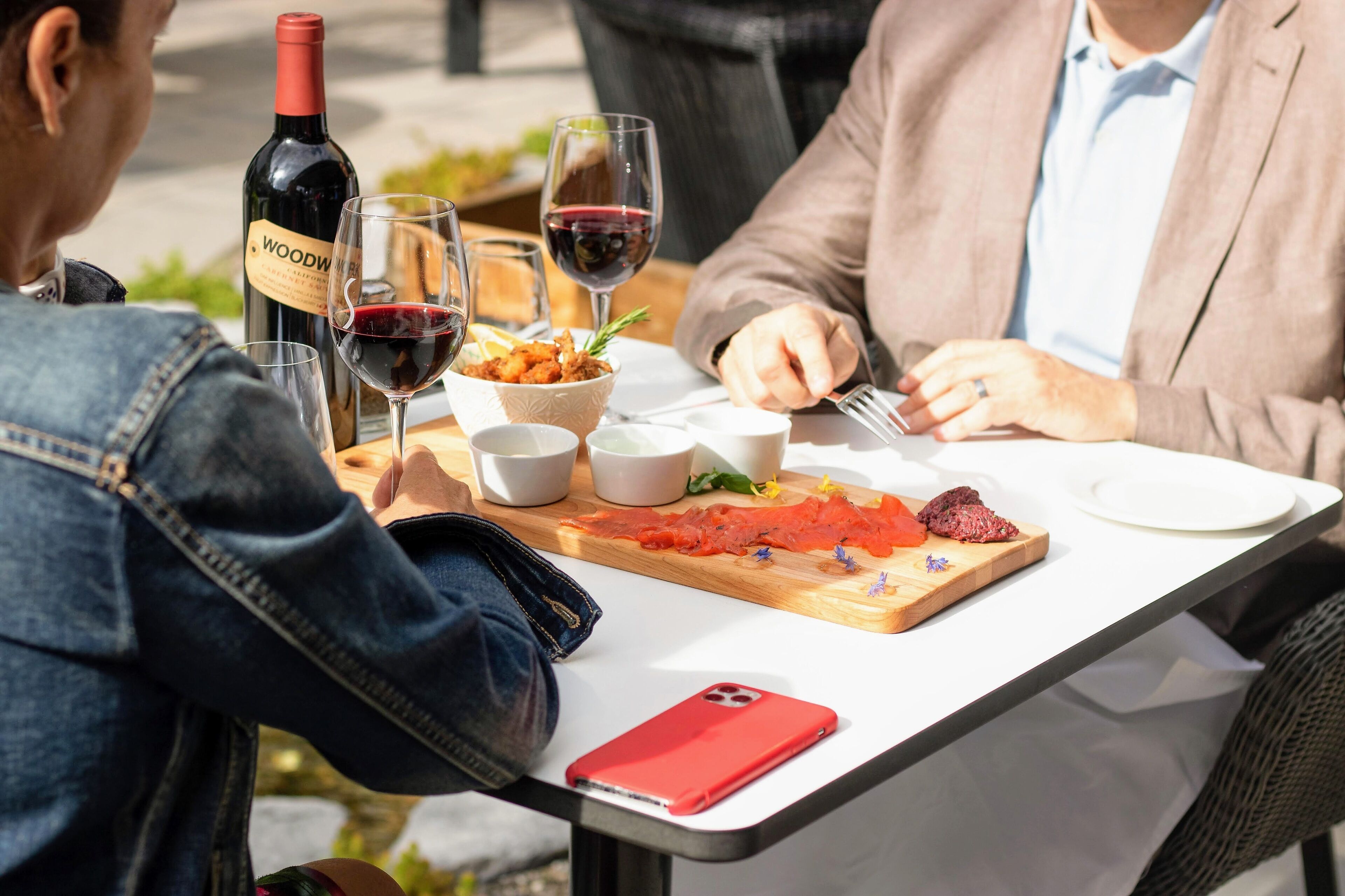 breakfast, lunch, dinner served; regional cuisine