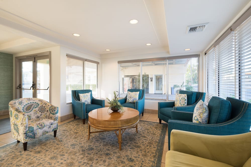 Sandpiper Lodge
