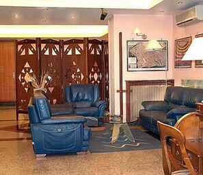 Coin salon dans le hall