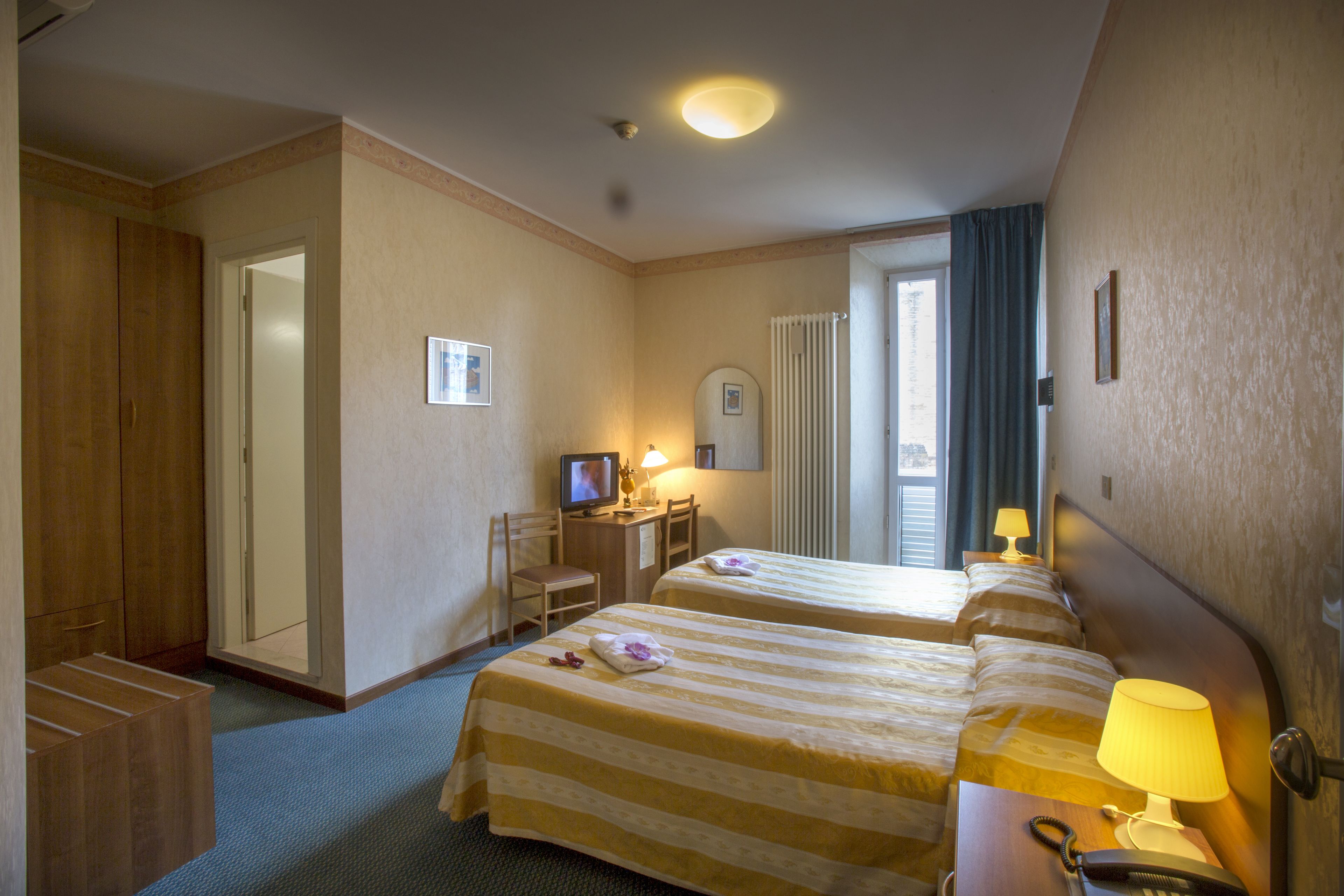 double room | in-room safe, desk, blackout curtains, cots/infant beds