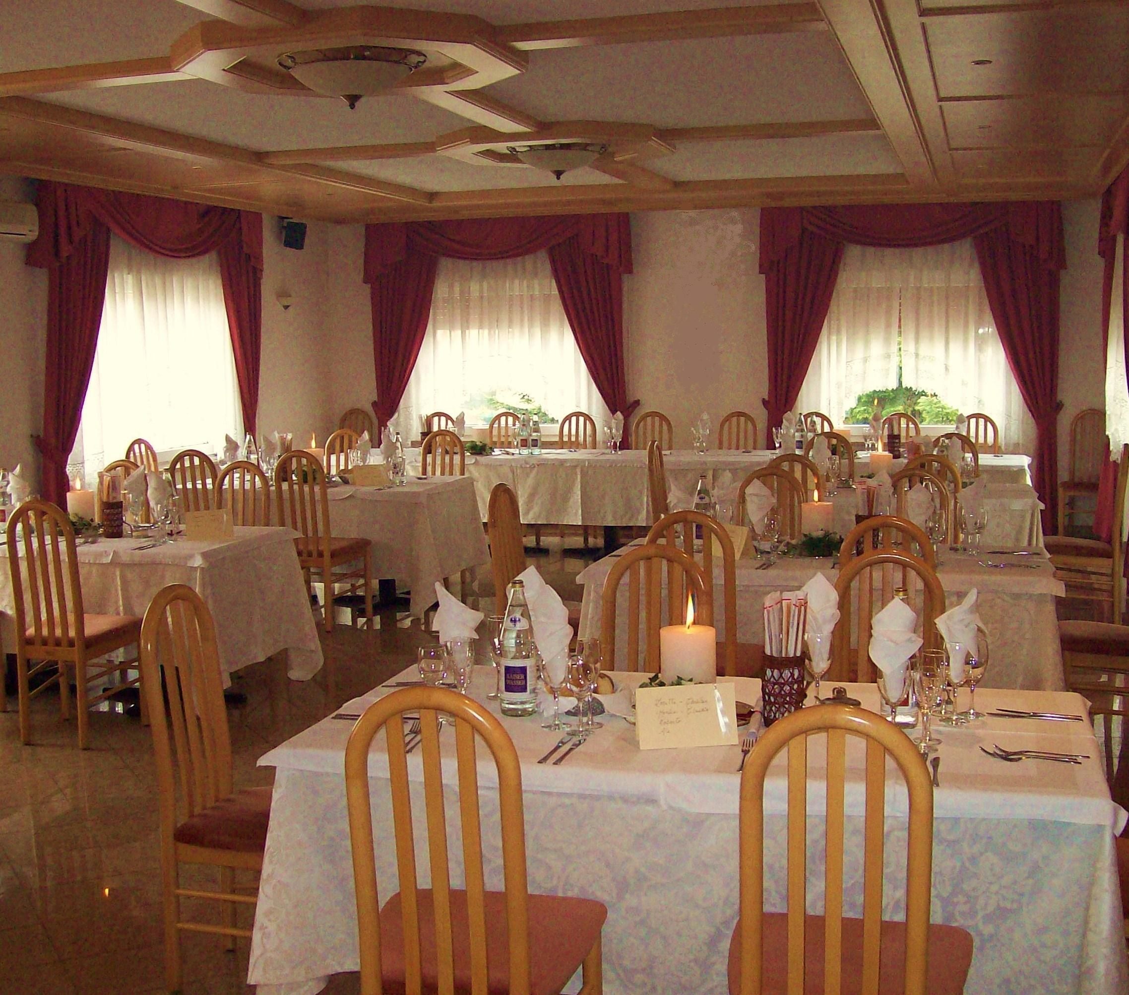 breakfast, lunch, dinner served; local cuisine