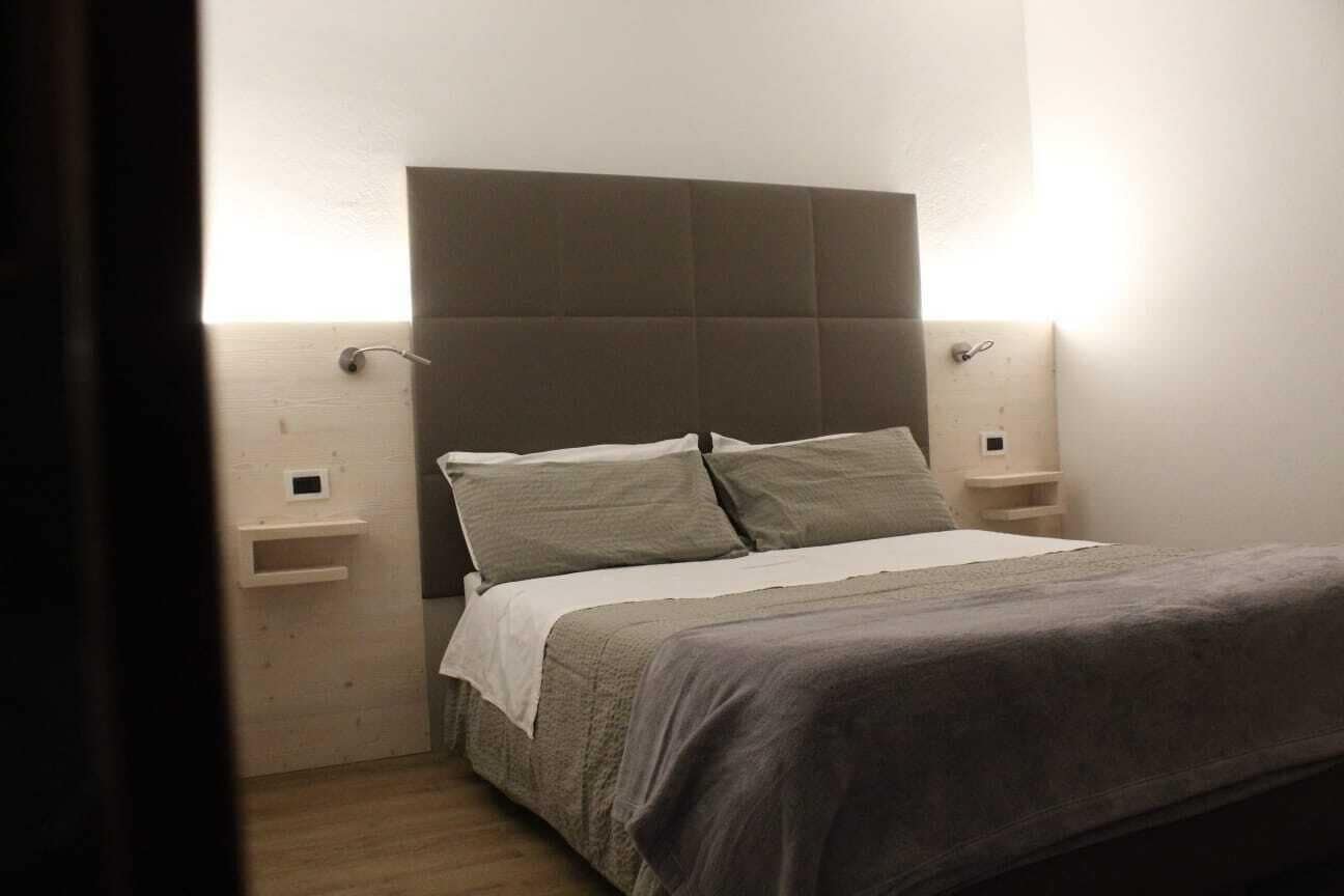 deluxe apartment | in-room safe, soundproofing, free wifi, bed sheets