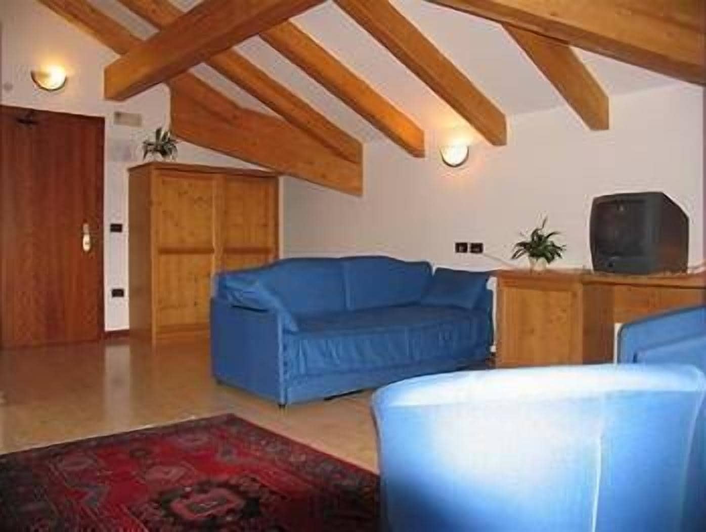 standard room | living area