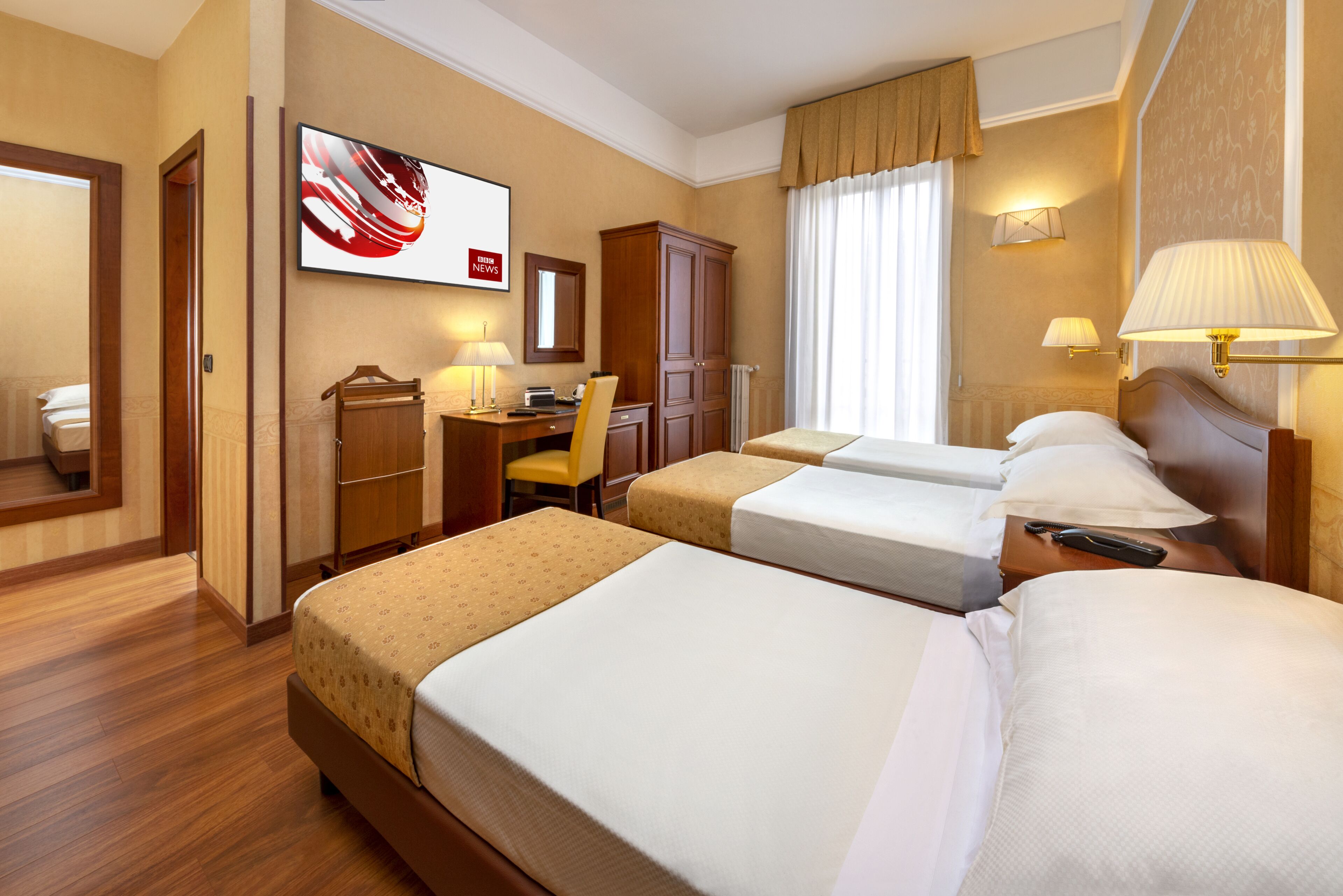 triple room | down duvets, minibar, in-room safe, desk