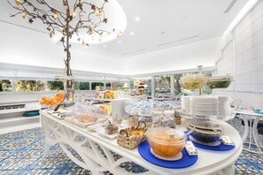 Petit déjeuner buffet compris tous les jours
