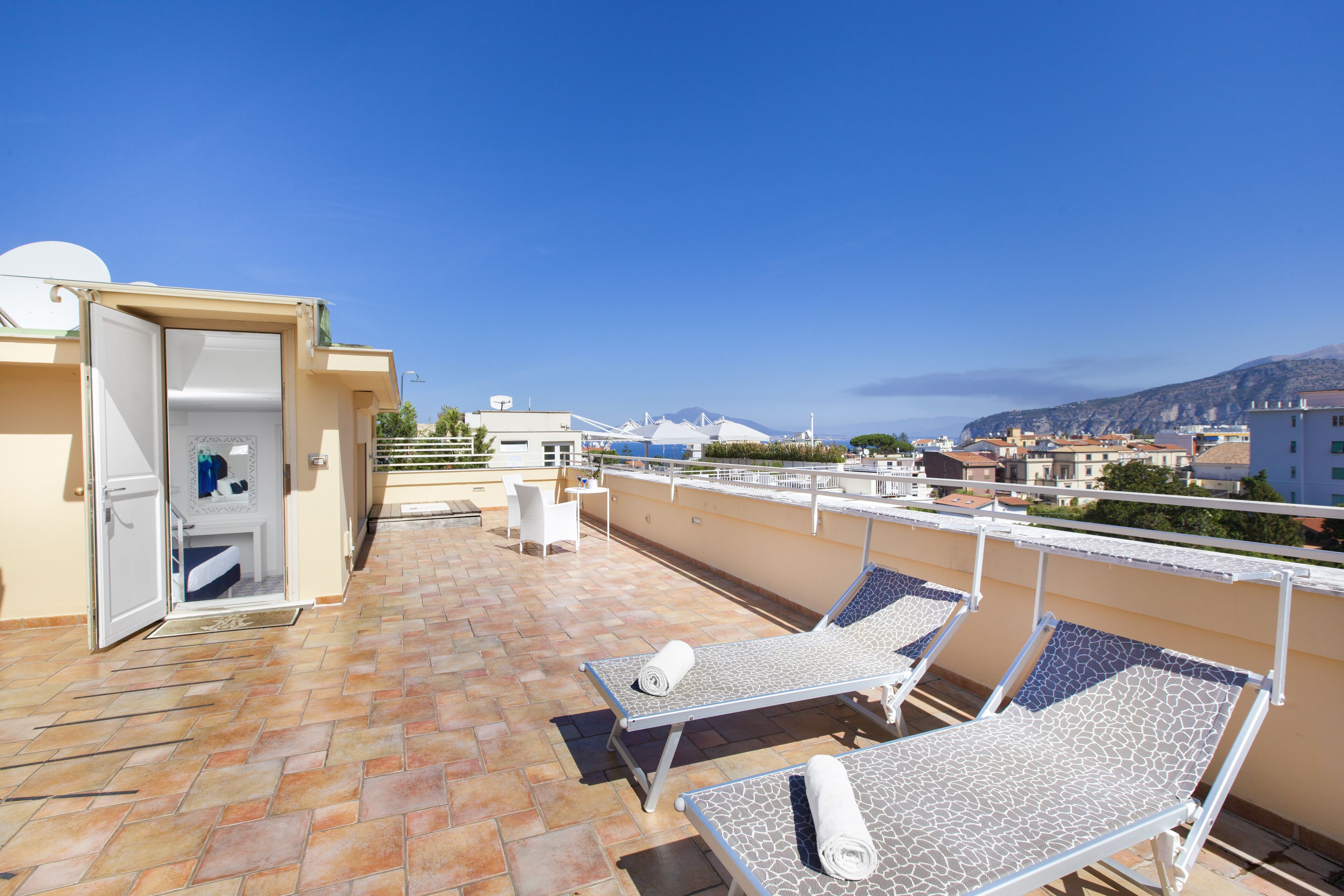 exclusive double room, terrace, city view | 1 bedroom, hypo-allergenic bedding, minibar, in-room safe