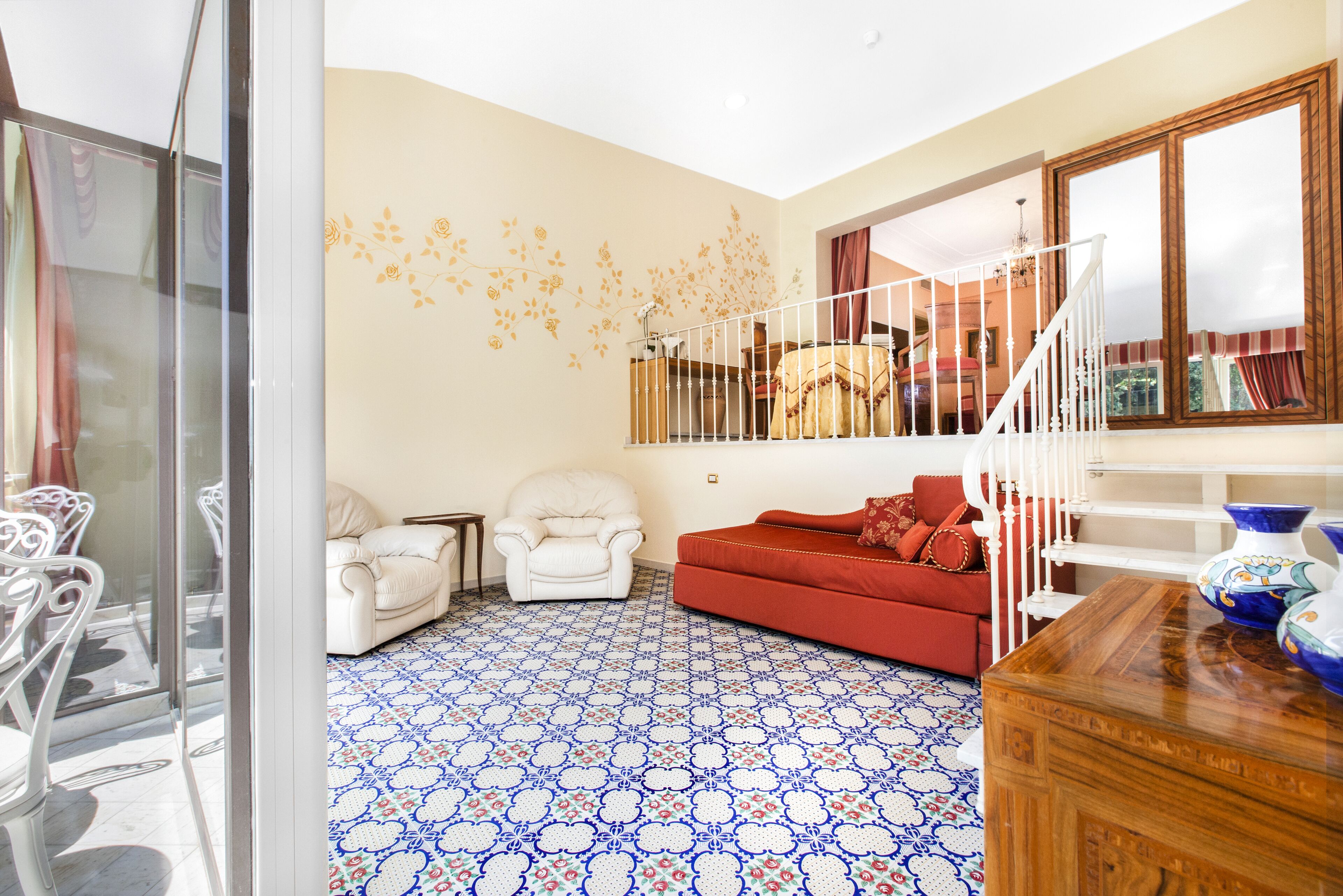 family suite, jetted tub, valley view | living area | 43-inch flat-screen tv with satellite channels, tv