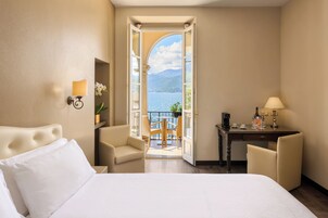 Ropa de cama de alta calidad y minibar 