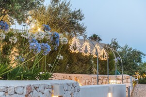 2 间餐厅，供应早餐