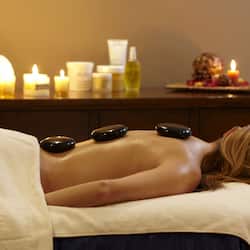 Sauna, bain à remous, hammam, soins corporels, soins d'hydrothérapie