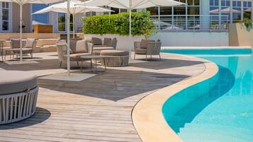 Seasonal outdoor pool