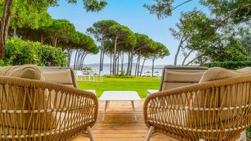 Deluxe Room, 1 Double Bed, Balcony, Sea View