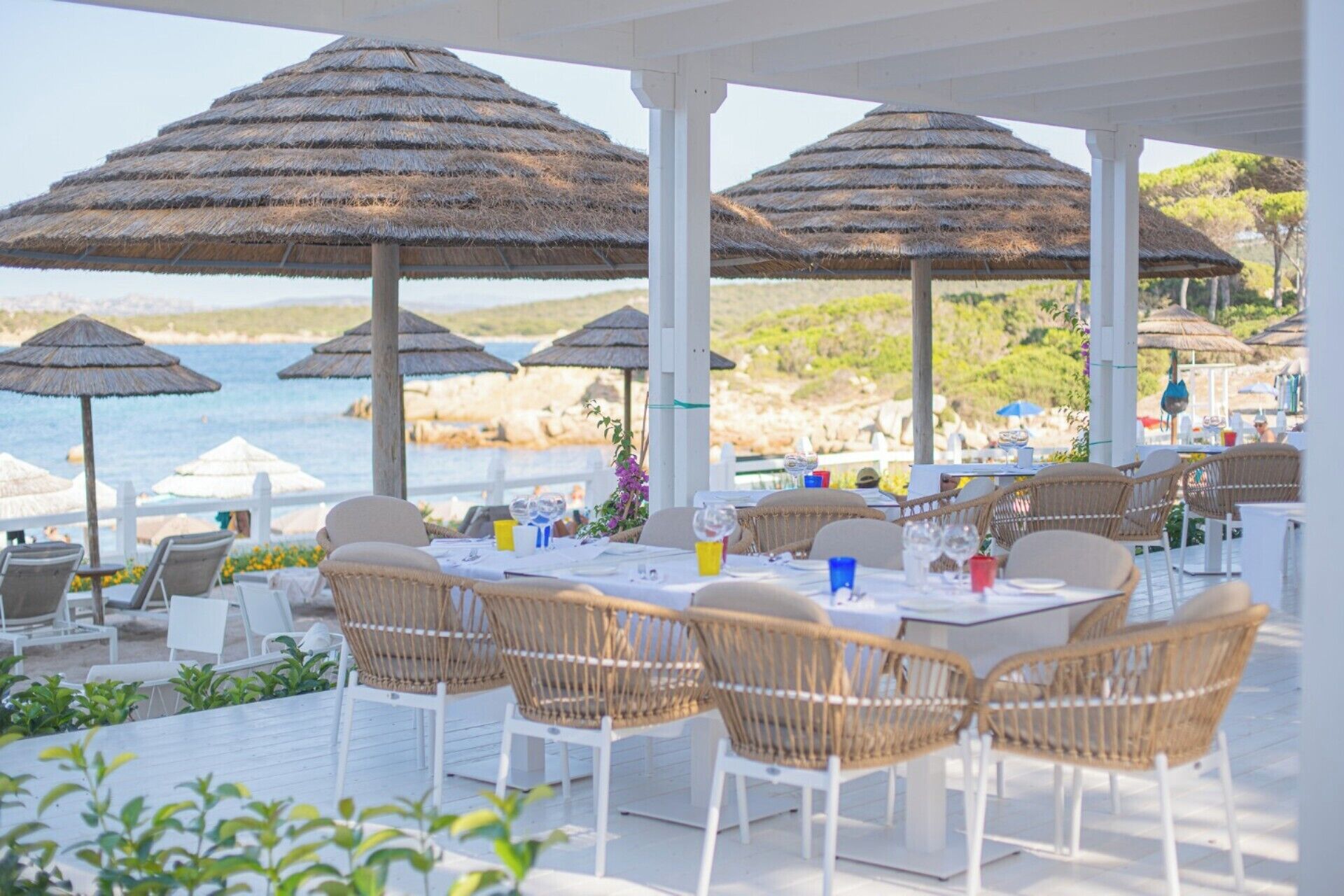 2 restaurants, breakfast, lunch, dinner served; local cuisine