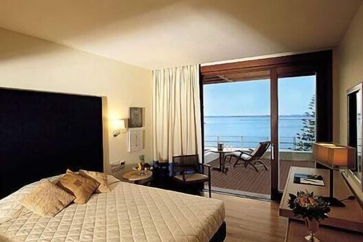 executive room, sea view | view from room