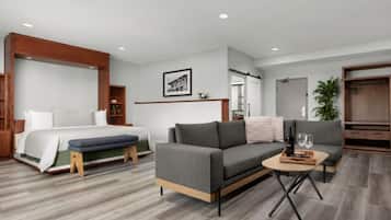 Suite, 1 cama King size, patio (Patio) | Escritorio, tabla de planchar con plancha y cunas gratuitas