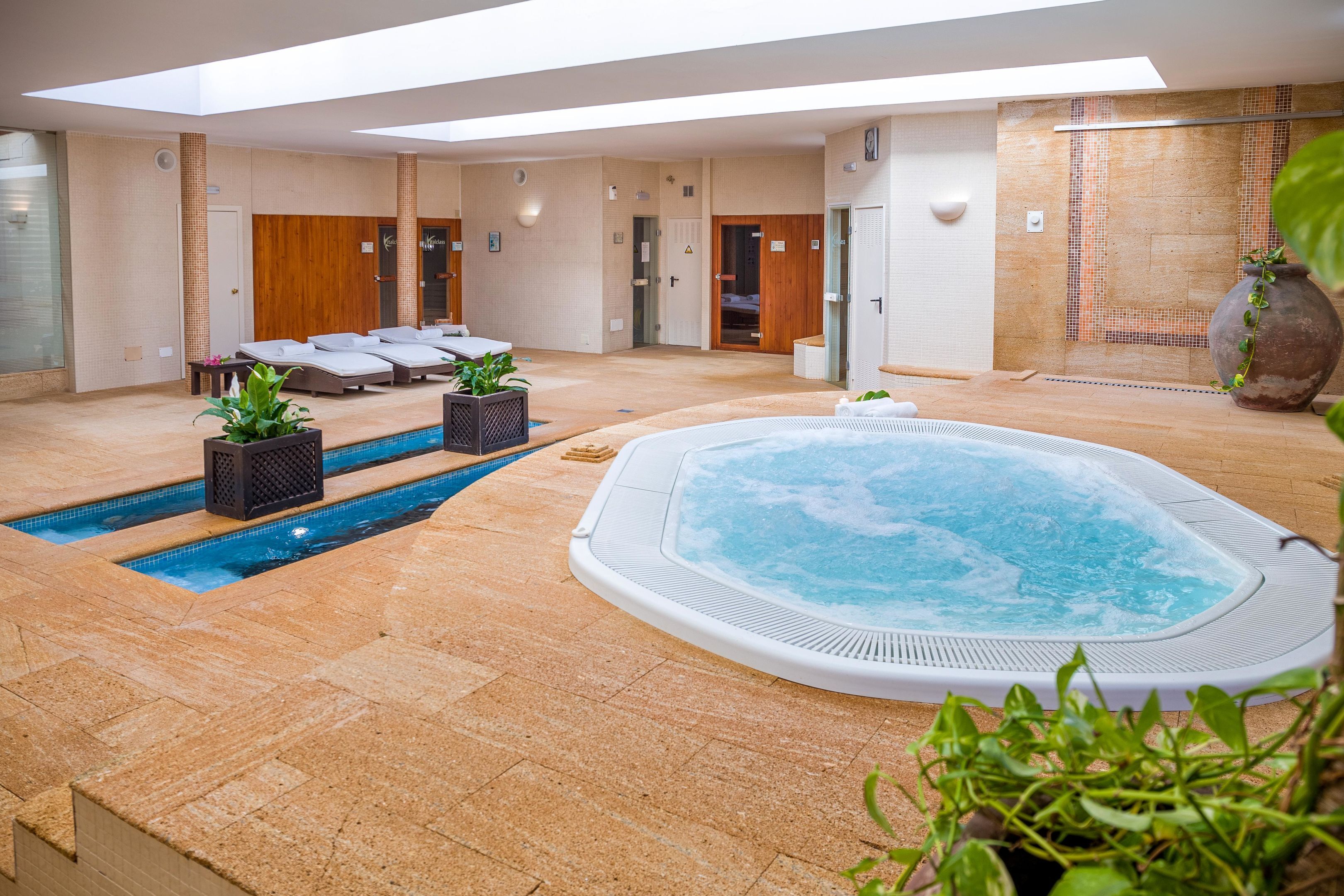 Behandlungsräume für Paare, Sauna, Whirlpool, Körperbehandlungen