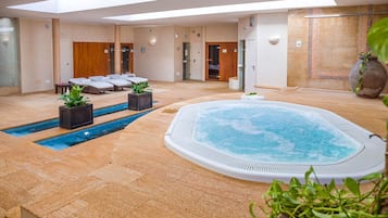 Salas de tratamientos para parejas, sauna, bañera de hidromasaje