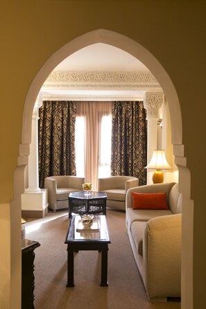 Suite | Sala de estar | Una televisión LED