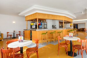 Bar-cafetería