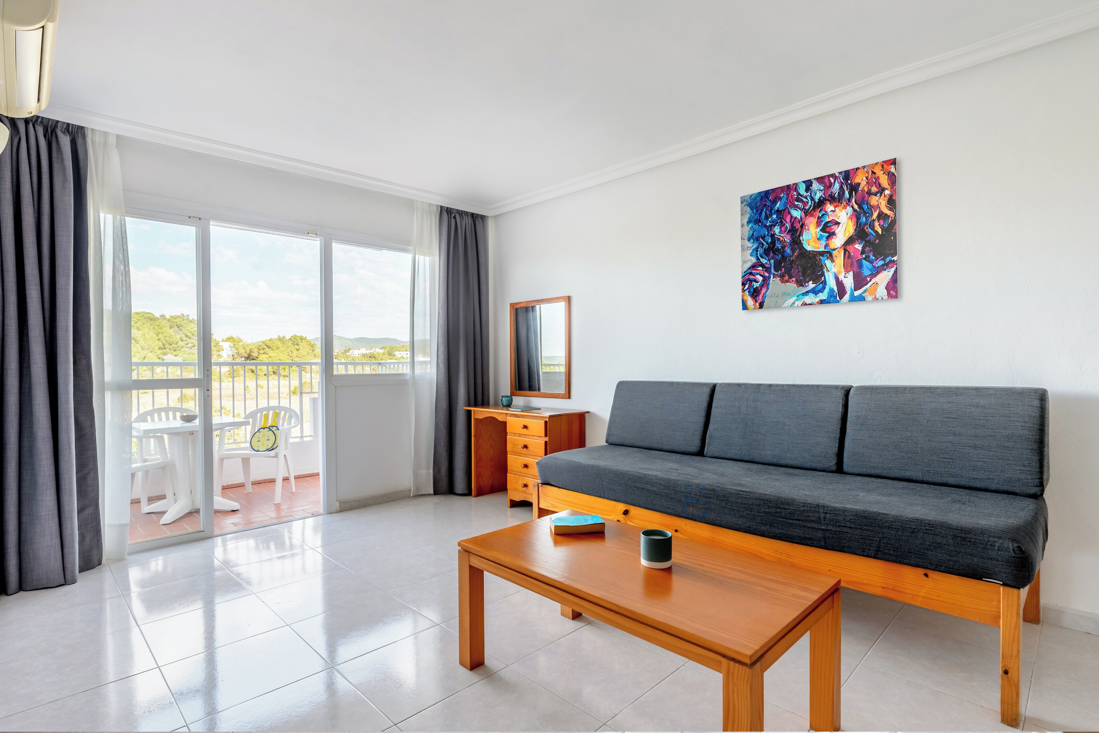 32-inch TV with cable channels