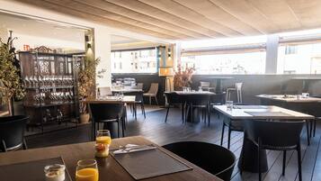 Daily buffet breakfast (EUR 12 per person)