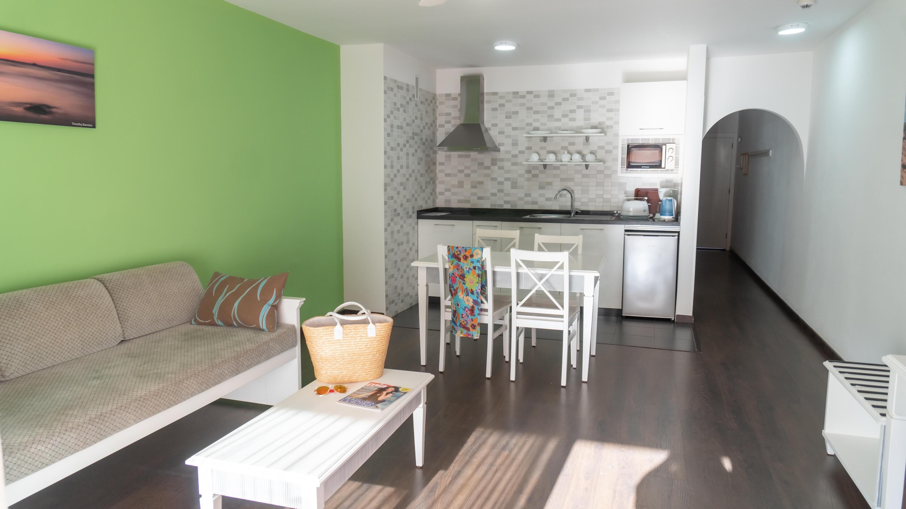 ผ้านวมขนเป็ด, ตกแต่งพิเศษโดยเฉพาะ, โต๊ะทำงาน, Wi-Fi ฟรี