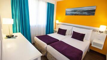 Couette en duvet d'oie, bureau, Wi-Fi gratuit, ameublement personnalisé