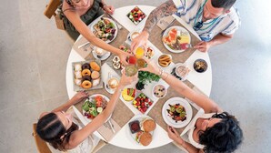 Frokostbuffé hver dag (mot et tillegg)