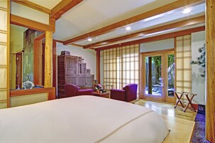 Standard Room, 1 Queen Bed, Fireplace (Kyoto) | Premium bedding, down comforters, memory foam beds