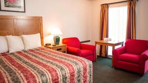 Deluxe Single Room, 1 Queen Bed, Non Smoking, Jetted Tub | Individually furnished, desk, laptop workspace, blackout curtains - Wayfarer Inn Woodward (Woodward)