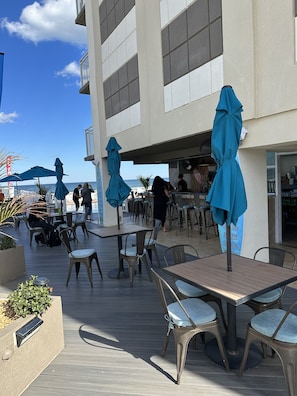 Bar junto a la alberca