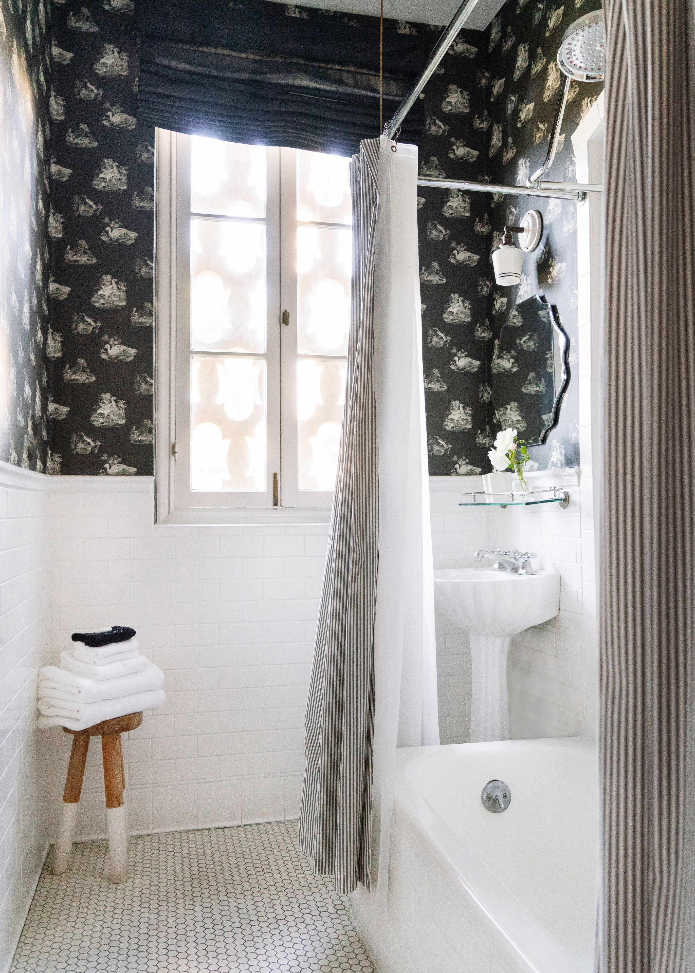 shower, rainfall showerhead, free toiletries, hair dryer