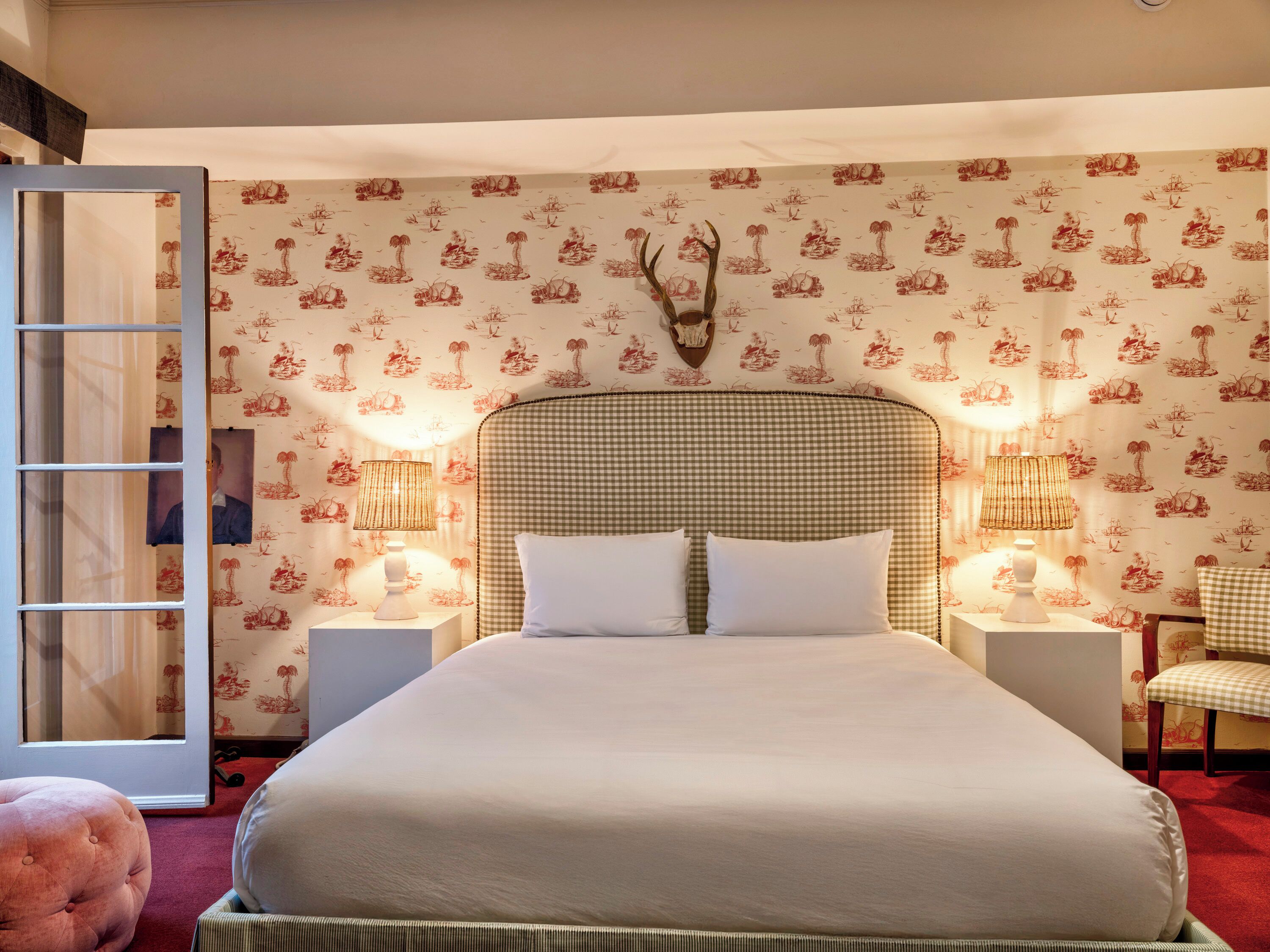 Classic Room, 1 King Bed | Internet, bed sheets