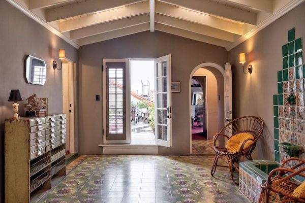 Acesso à internet de alta velocidade, roupa de cama