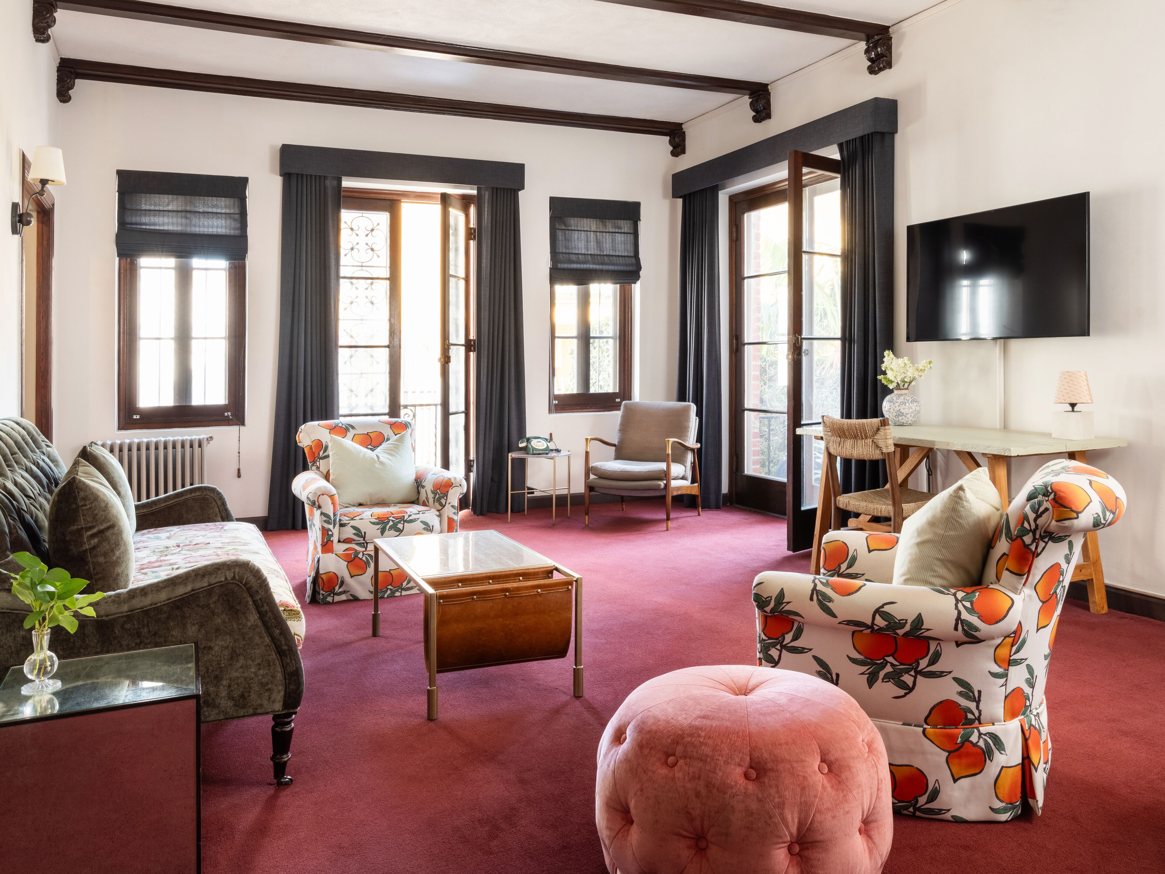 suite, multiple beds | living area | 50-inch lcd tv with cable channels, tv