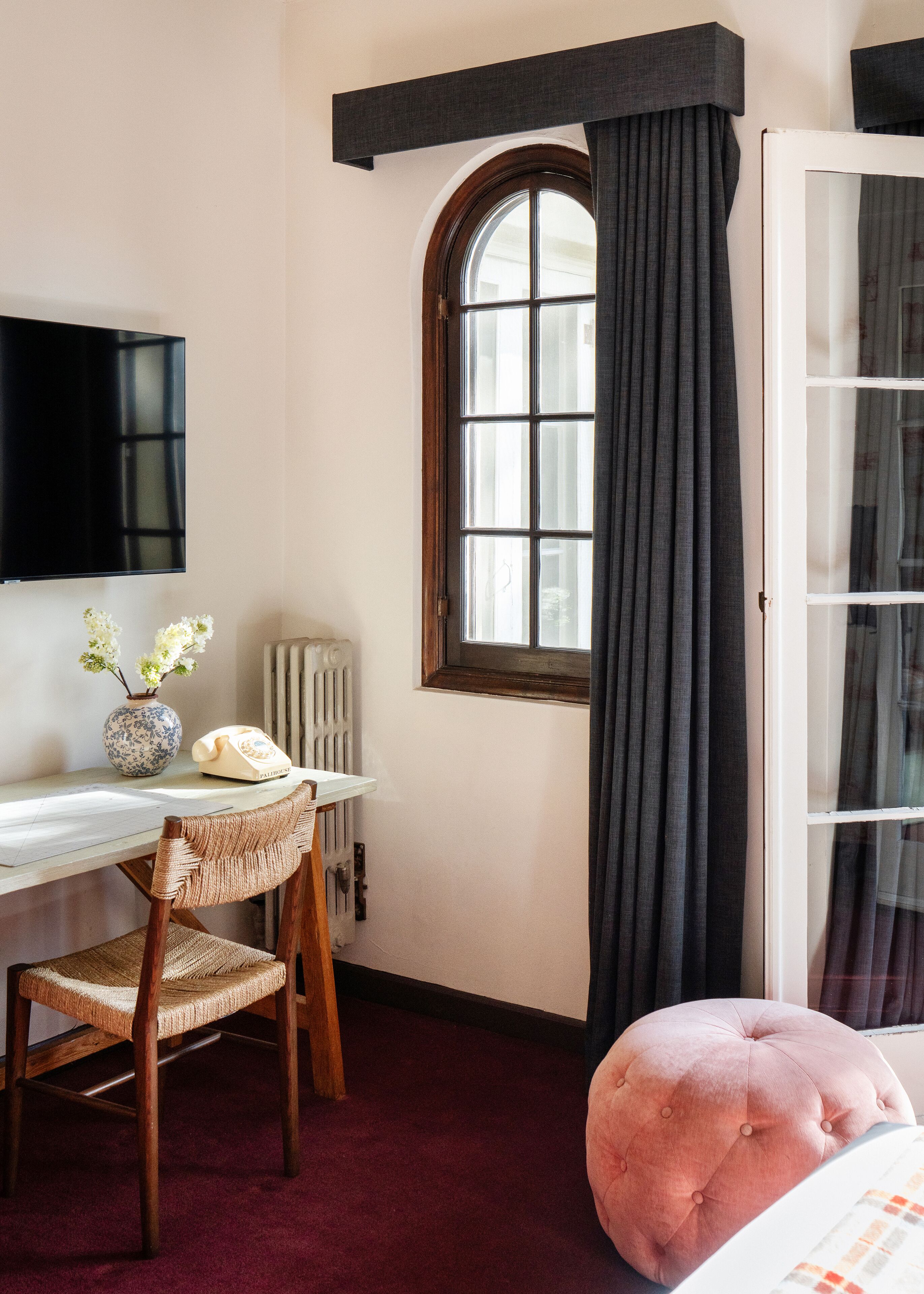 Sábanas de algodón egipcio, ropa de cama de alta calidad y minibar 