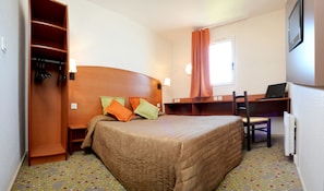 Doppelzimmer | Schreibtisch, Bügeleisen/Bügelbrett, kostenlose Babybetten