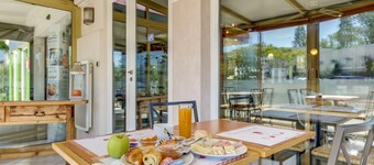 Brit Hotel Lyon Eurexpo