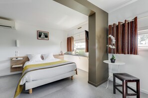Room - Brit Hotel Lyon Eurexpo (Bron)
