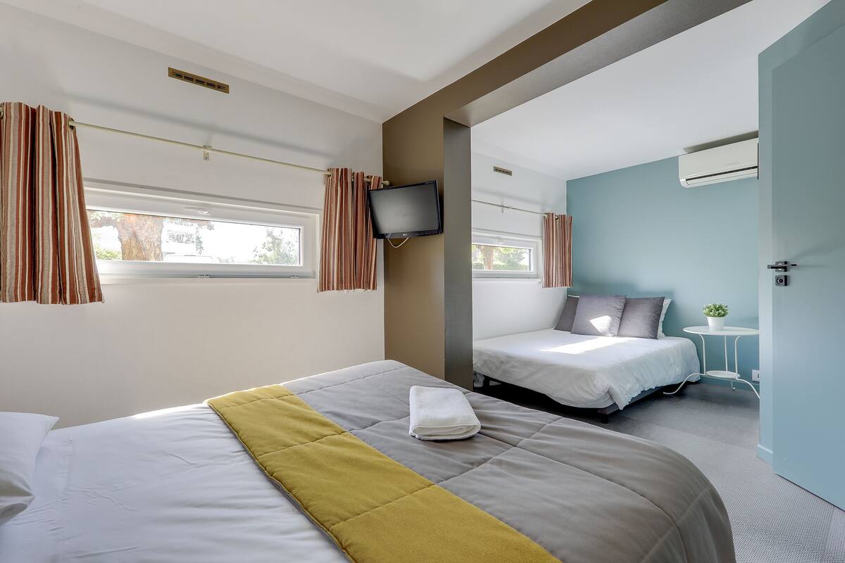 Superior Family Room, Accessible | Premium bedding, desk, blackout drapes, WiFi (free)