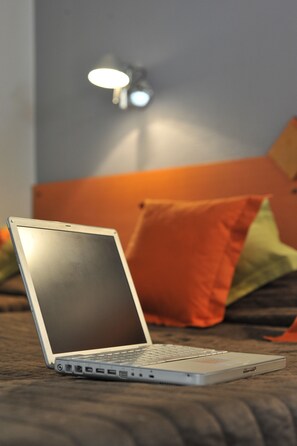 Double Room | Premium bedding, desk, iron/ironing board, free WiFi - Hotel & Residence Moissy (Moissy-Cramayel)