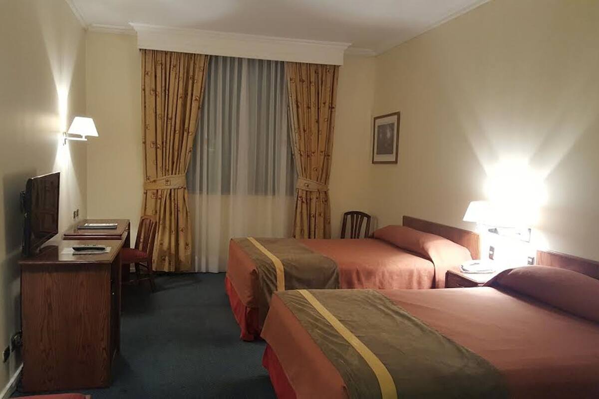 double room, 2 double beds | minibar, in-room safe, desk, soundproofing