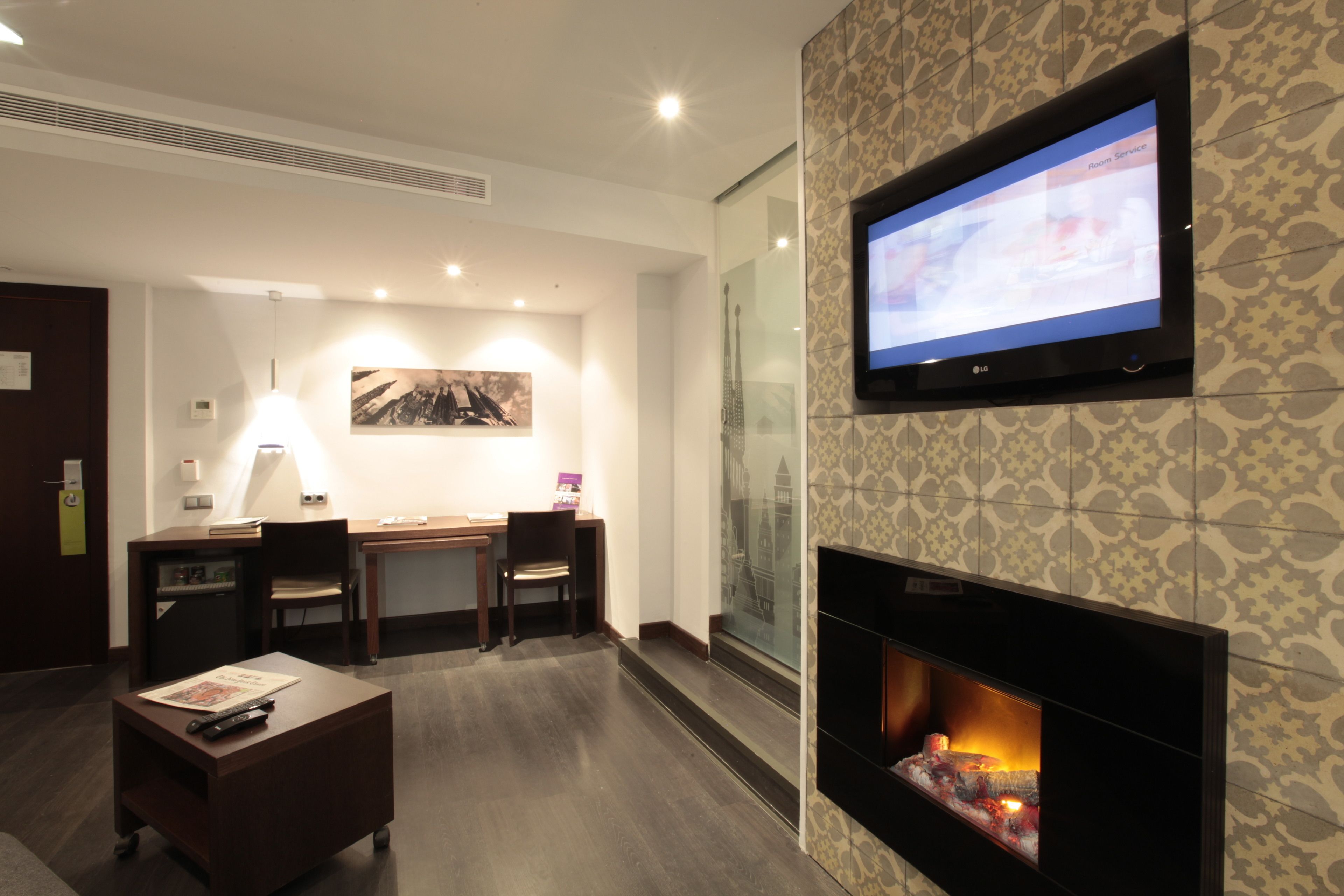 24-inch lcd tv with satellite channels, tv