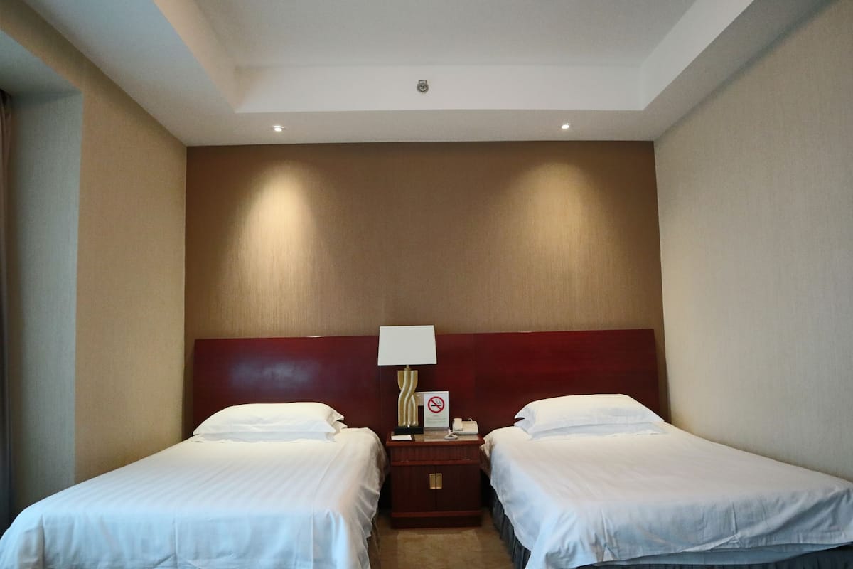 Down duvets, minibar, in-room safe, desk