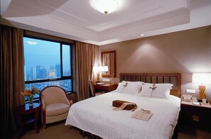 Superior Room, 2 Single Beds | Down duvets, minibar, in-room safe, desk - Everbright Convention & Exhibition Centre Hotel (Shanghai)