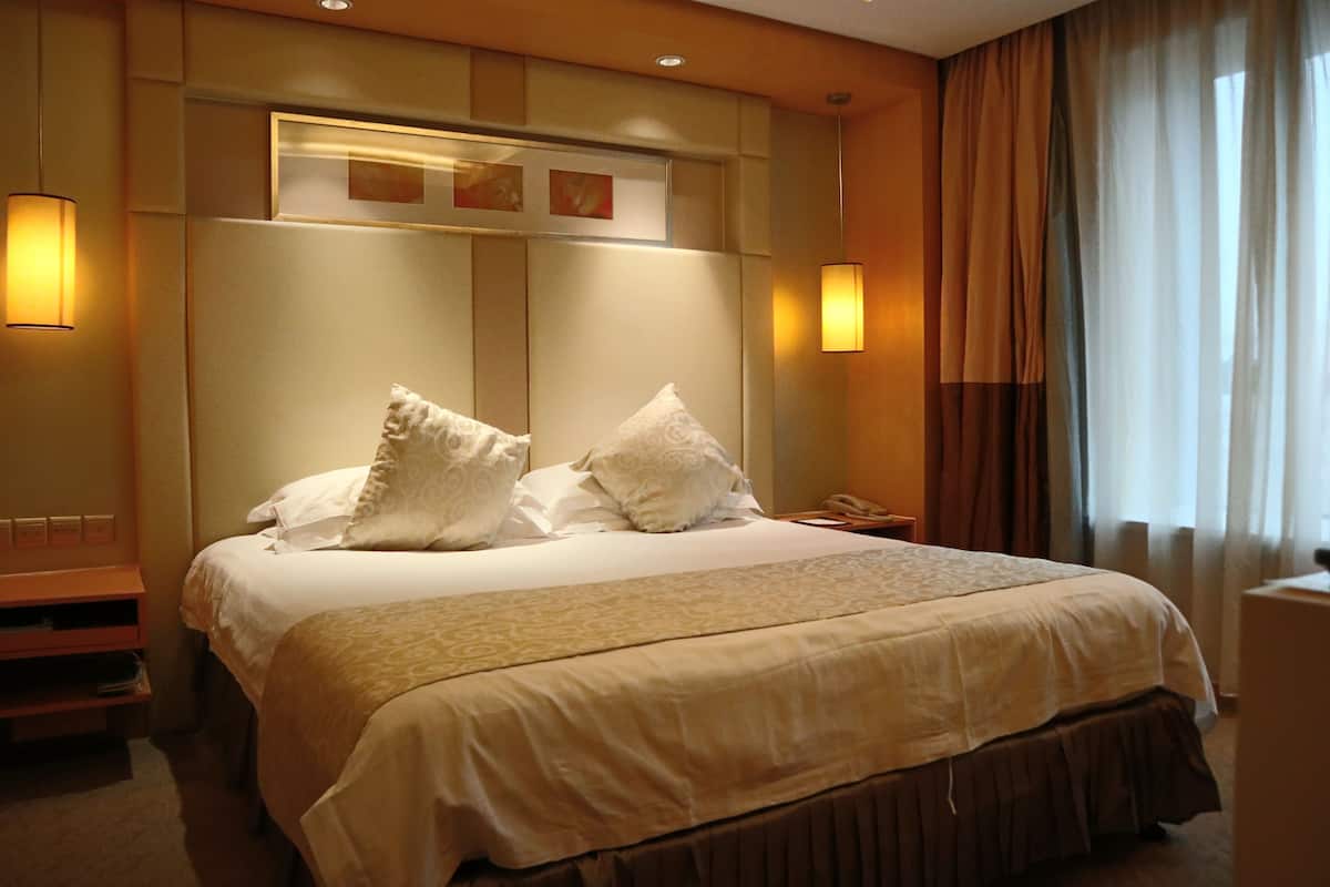 Down duvets, minibar, in-room safe, desk