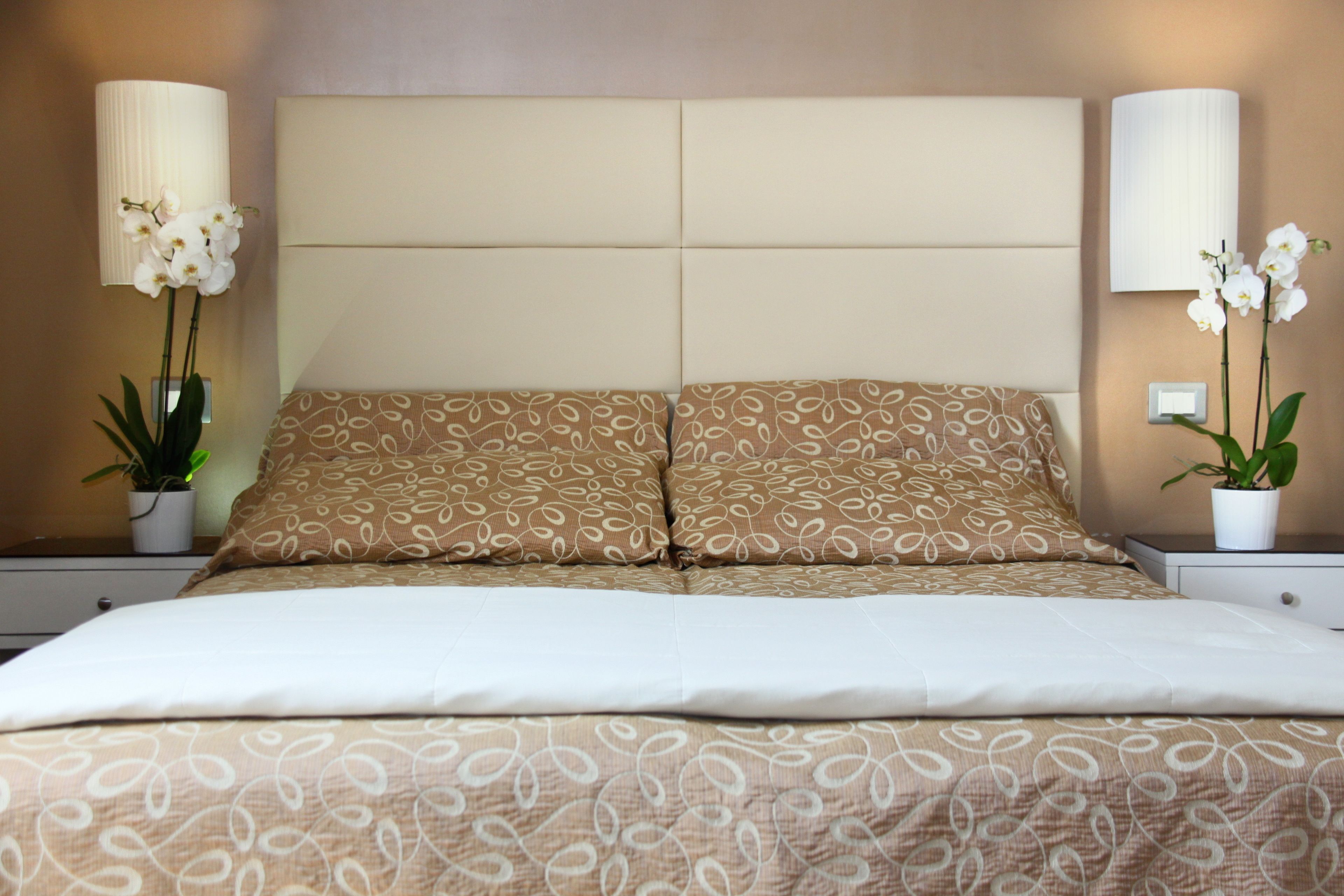 Minibar, Zimmersafe, Schreibtisch, Verdunkelungsvorhänge